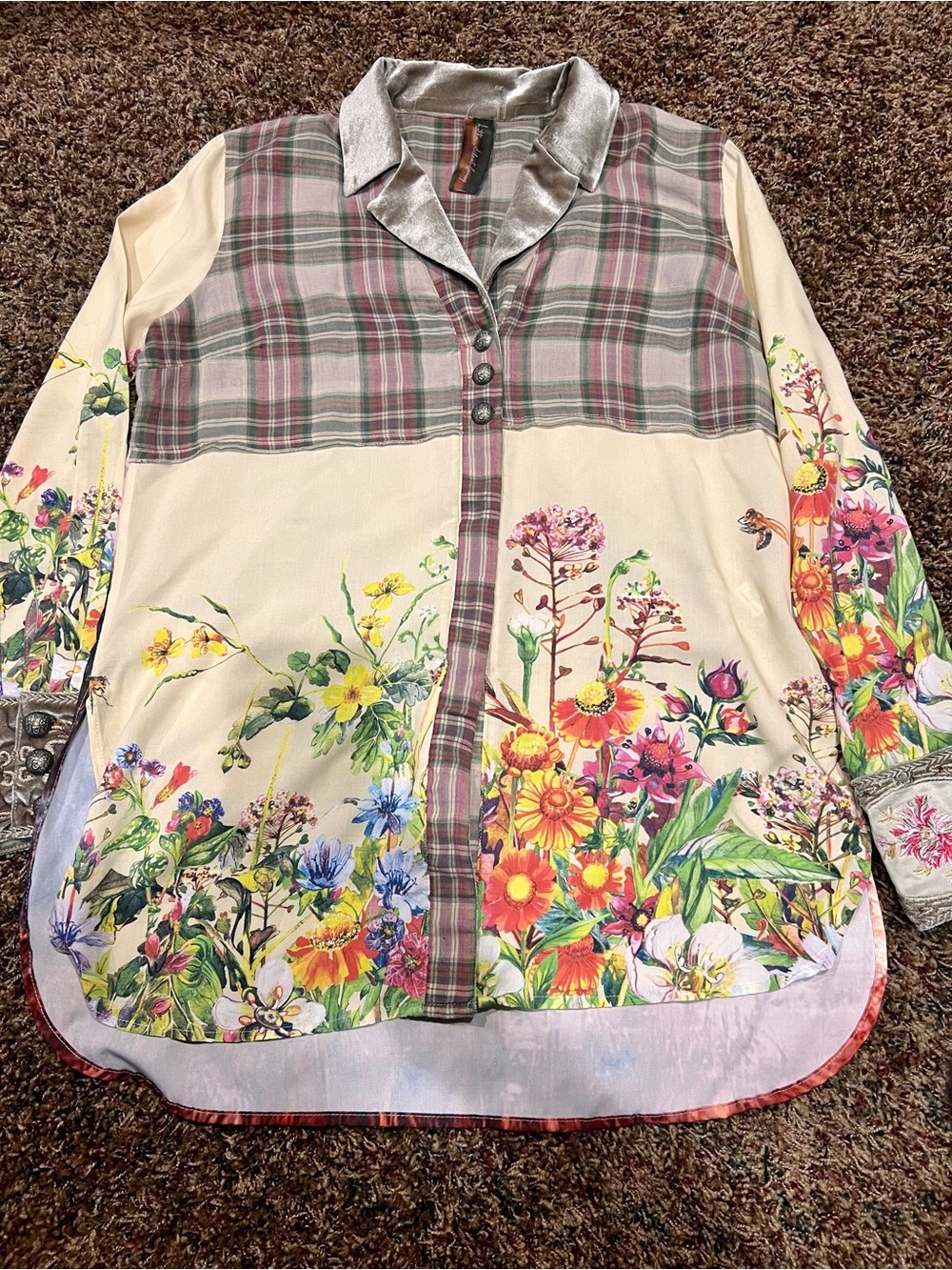 Aratta-ALL THESE HORSES BLOUSE size Small